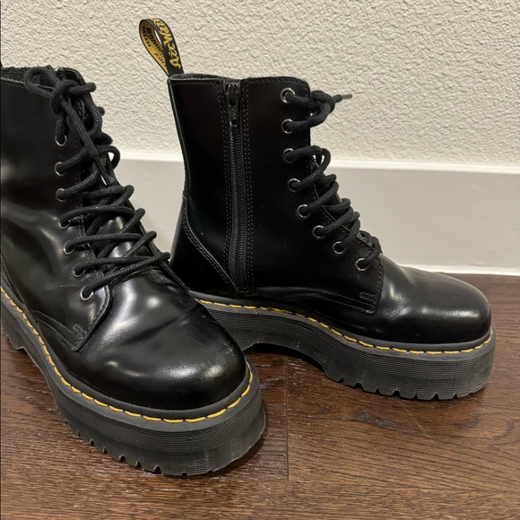 Dr. Martens boots - Picture 5 of 7
